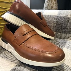 Mens 10 Wolf &Shepherd Loafers